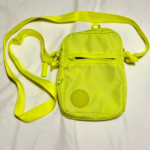 Baboon to the Moon 1.2 L Sling Bag Gilardi Neon Yellow Green EUC Discontinued - Picture 2 of 9